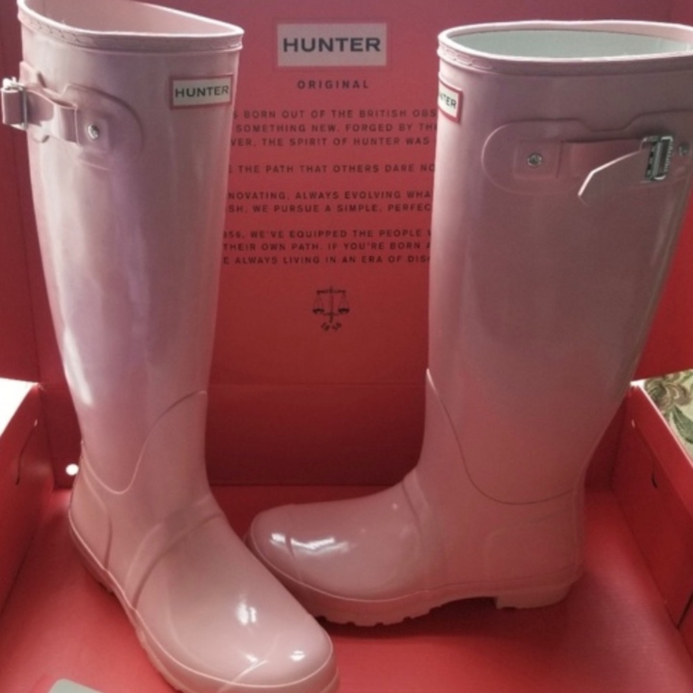 Hunter Tall Gloss Pink Sand Rain Boots